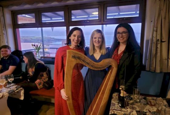 ‘Craic sna haon chúinne’ ag Féile Ceoil Bhaile na nGall