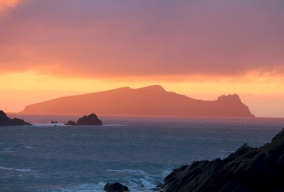 ‘Tá nasc daingean nach féidir a shéanadh idir muintir na Gaeltachta’