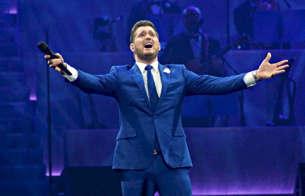 <a-href="https://nos.ie"-class="credit-nos"-target="-blank"-rel="noopener-noreferrer"></a>-‘an-cailin-alainn’-ag-ceolchoirm-michael-buble-i-mbeal-feirste
