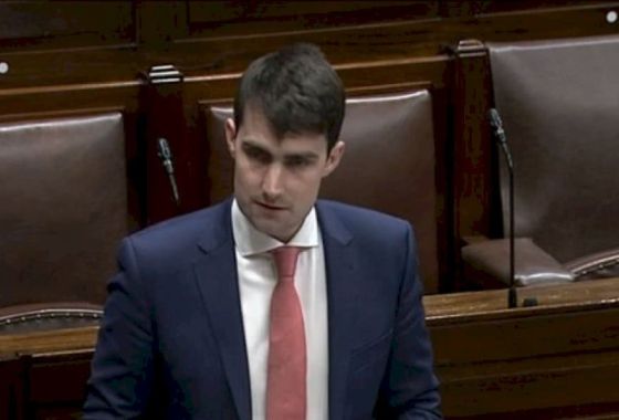 ‘Lá stairiúil’ – bille teanga nua rite i dTithe an Oireachtais