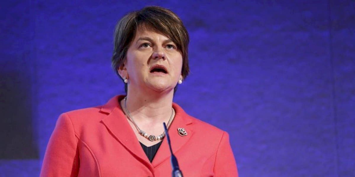 <a-href="https://tuairisc.ie"-class="credit-tuairisc"-target="-blank"-rel="noopener"></a>-arlene-foster-chun-eiri-as-mar-cheannaire-an-dup-agus-cead-aire