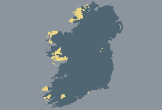 An ráta scaipthe is ísle den víreas sa tír i gceantar Gaeltachta